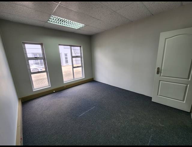 546M² BUSINESS TO LET IN VAALPARK